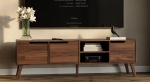Szafka RTV  180 cm Nordelo pod telewizor z półkami na nóżkach do salonu, drewniana